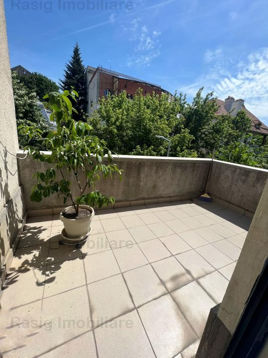 Vila interbelica exclusivista, zona ultracentrala