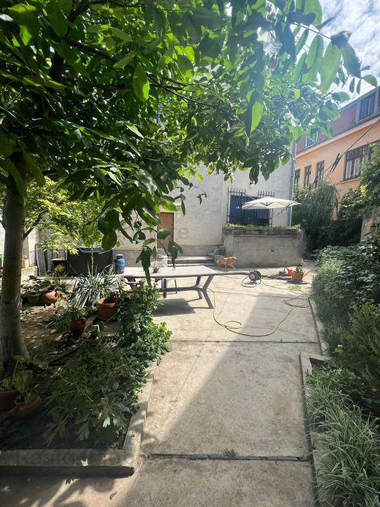 Vila interbelica exclusivista, zona ultracentrala