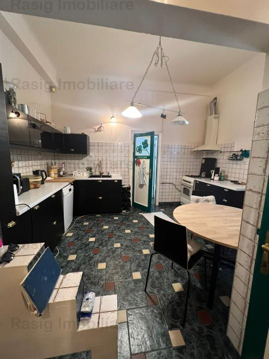 Vila interbelica exclusivista, zona ultracentrala
