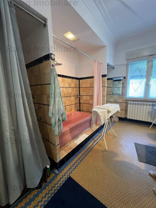 Vila interbelica exclusivista, zona ultracentrala