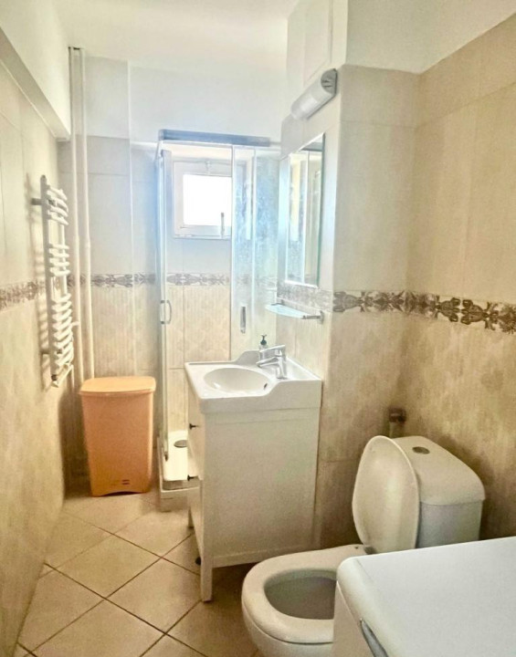 Vanzare apartament 4 camere  Piata Victoriei