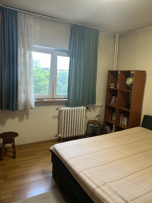 Vanzare apartament 3 camere zona Titulescu - Piata Victoriei.