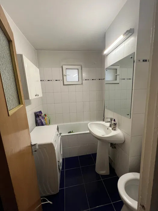 Vanzare apartament 3 camere zona Titulescu - Piata Victoriei.