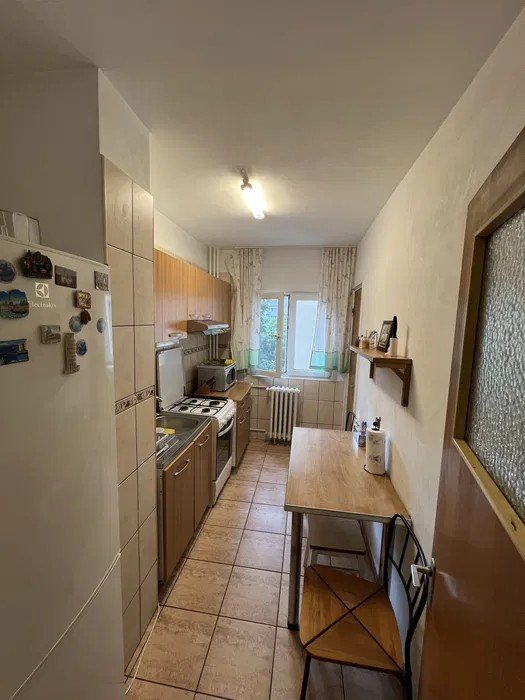 Vanzare apartament 3 camere zona Titulescu - Piata Victoriei.