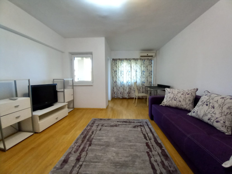 Garsoniera decomandata in bloc mixt , etaj 3, libera , Matei Basarab -central