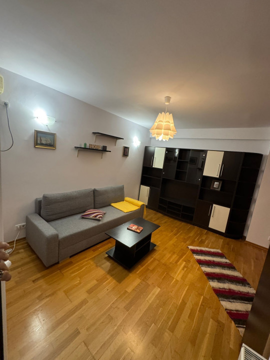 Parc Tineretului , str Pajistei , libera