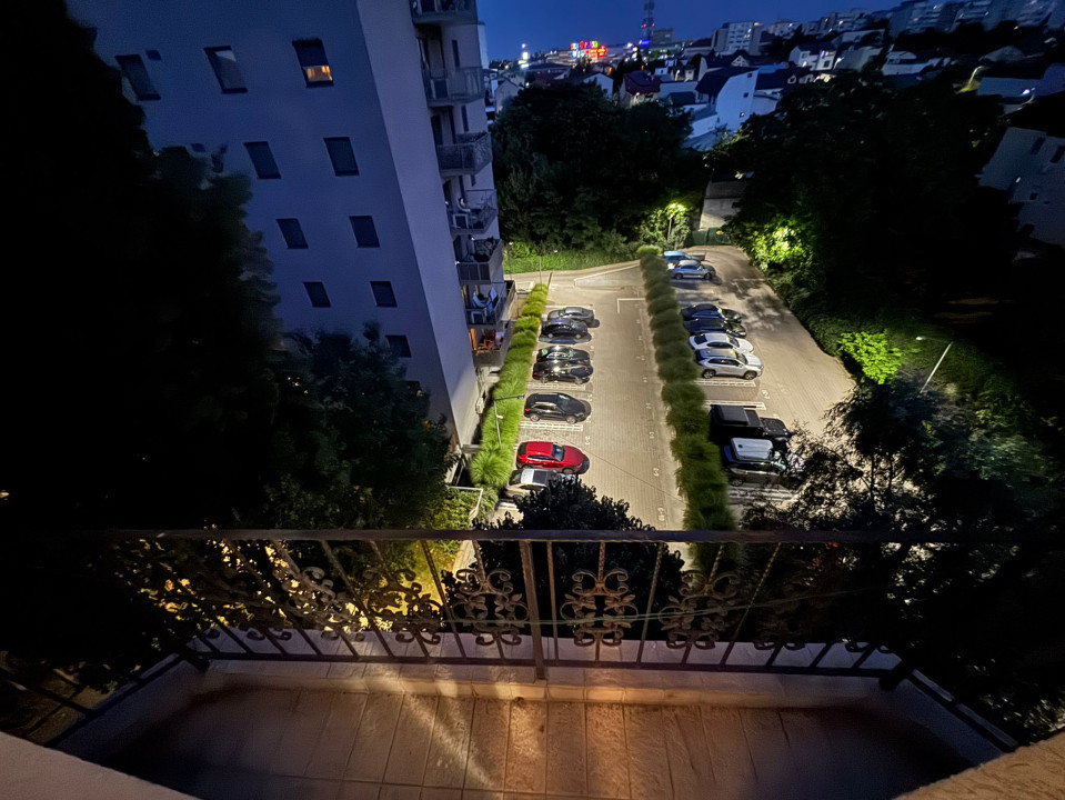 Parc Tineretului , str Pajistei , libera