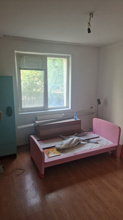 Vanzare 3 camere Dristor