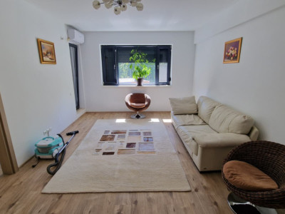 Inchiriere  apartament 3 camere Greenfield Baneasa