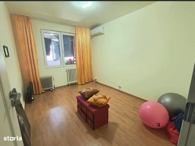 Vanzare apartament 4 camere Ion Mihalache