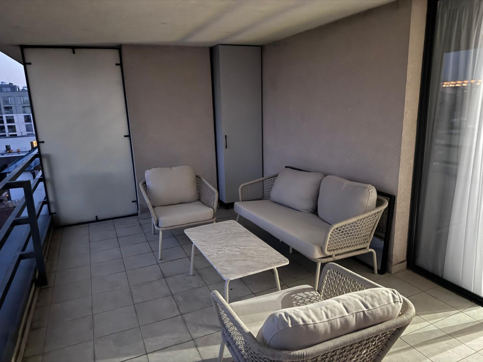 Invchiriere  2 camere zona Titulescu-Pta Victoriei