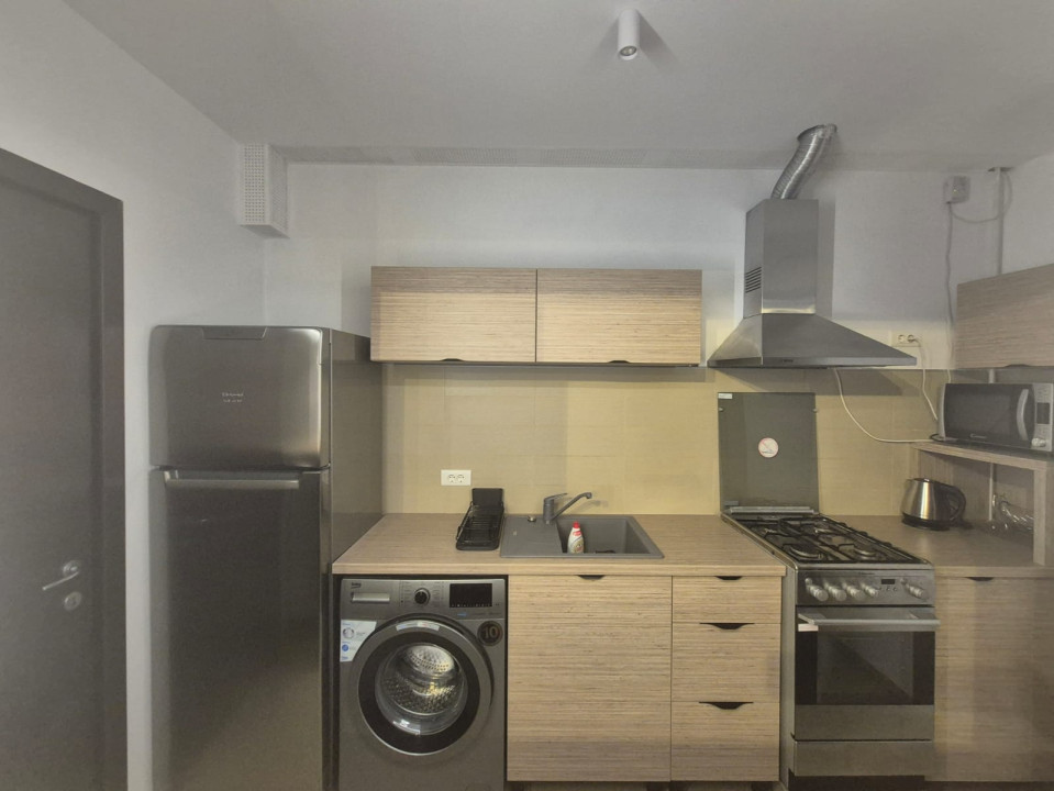 Invchiriere  2 camere zona Titulescu-Pta Victoriei