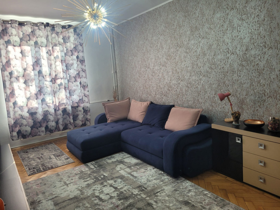 VAnzare apartament 23 camere Bucurestii Noi - Bloc Rusesc