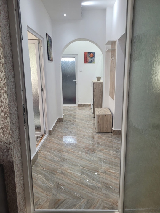 VAnzare apartament 23 camere Bucurestii Noi - Bloc Rusesc