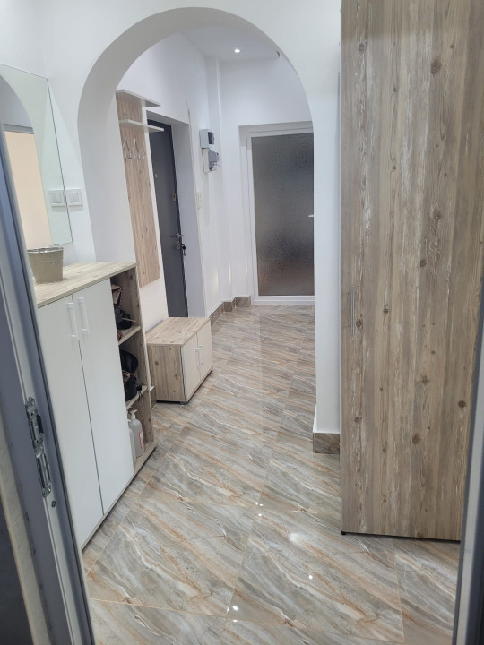 VAnzare apartament 23 camere Bucurestii Noi - Bloc Rusesc