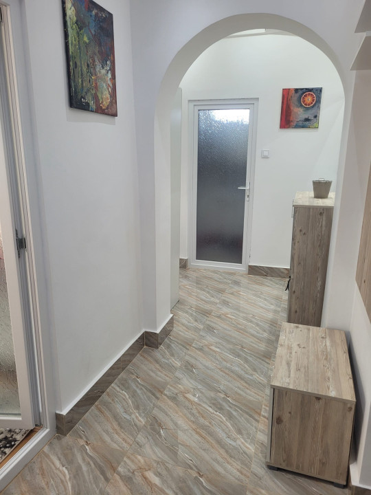 VAnzare apartament 23 camere Bucurestii Noi - Bloc Rusesc