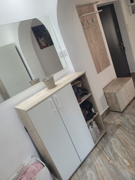 VAnzare apartament 23 camere Bucurestii Noi - Bloc Rusesc
