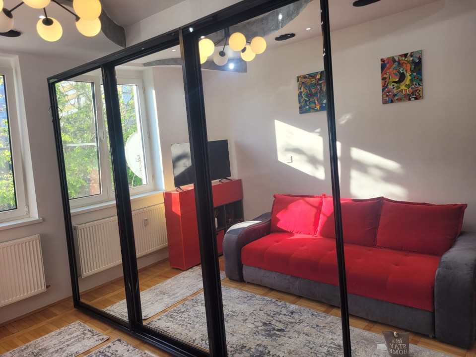 VAnzare apartament 23 camere Bucurestii Noi - Bloc Rusesc