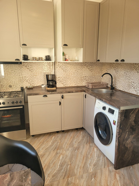 VAnzare apartament 23 camere Bucurestii Noi - Bloc Rusesc