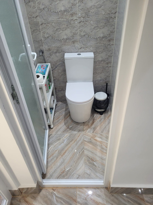 VAnzare apartament 23 camere Bucurestii Noi - Bloc Rusesc