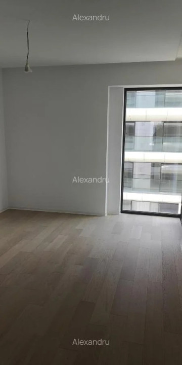 One Lake Club | Vedere Lac | Curte Interioara | Terasa 