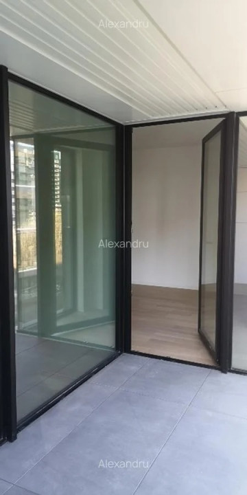 One Lake Club | Vedere Lac | Curte Interioara | Terasa 