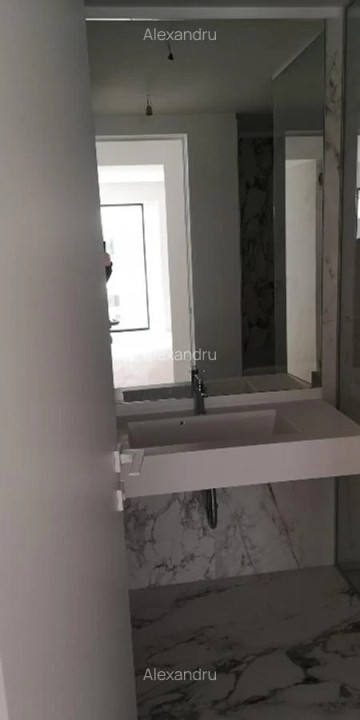 One Lake Club | Vedere Lac | Curte Interioara | Terasa 