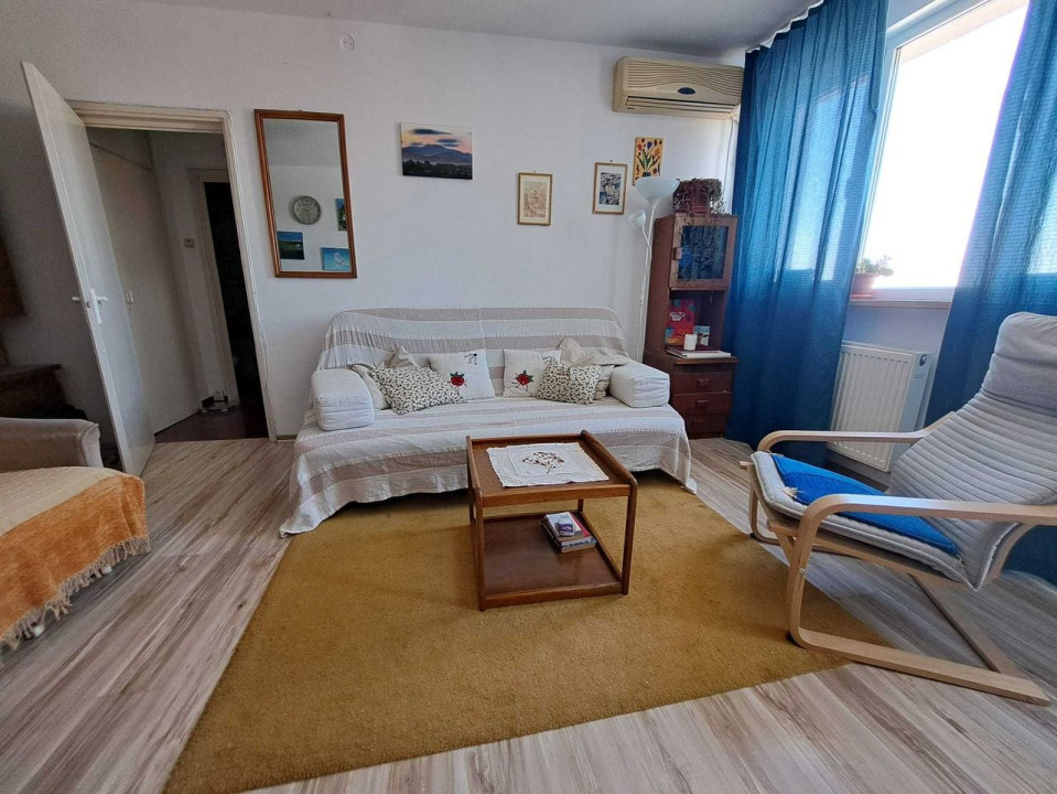 Vanzare Apartament de 2 camere, zona Chibrit