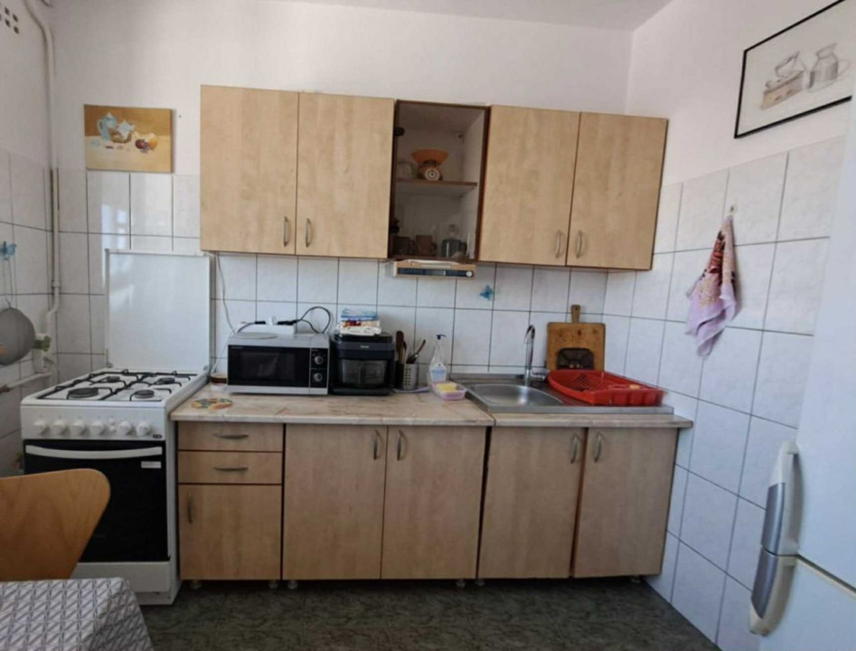 Vanzare Apartament de 2 camere, zona Chibrit
