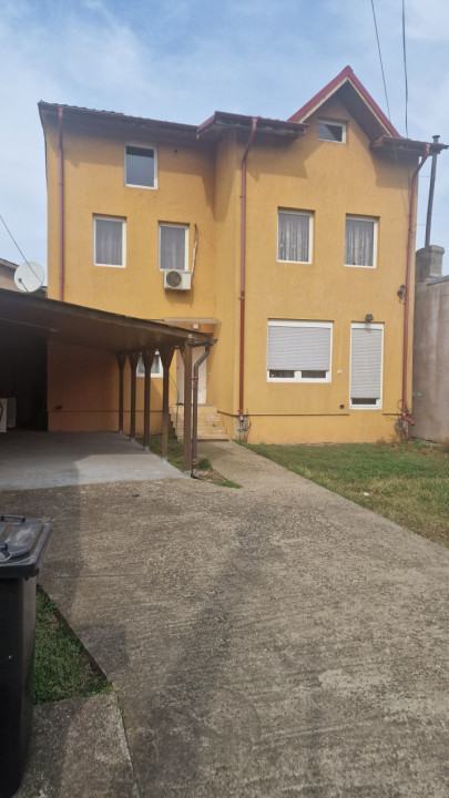 Vila de vanzare Rosu