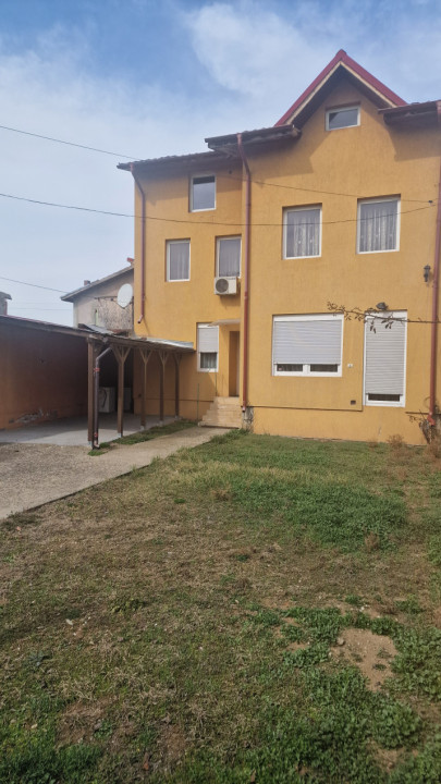 Vila de vanzare Rosu