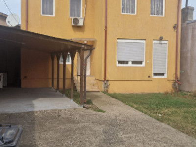 Vila de vanzare Rosu
