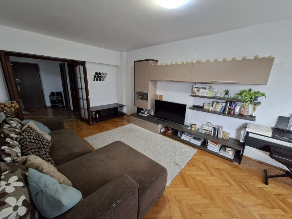 Inchiriere Apartament de 2 camere, zona Ultracentral