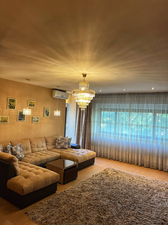 Închiriere apartament 3 camere, 2 locuri parcare - Natura Residence, Băneasa