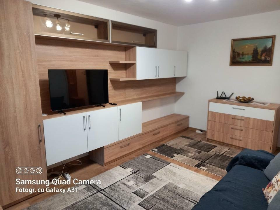 Închiriere apartament 3 camere, zona Turda