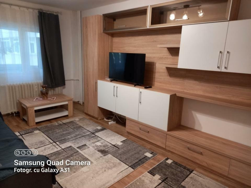 Închiriere apartament 3 camere, zona Turda