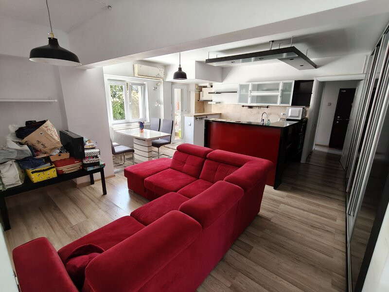 Apartament 3 camere Aviatiei de vanzare 