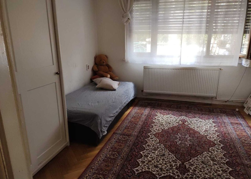 Vanzare 3 camere Chibrit