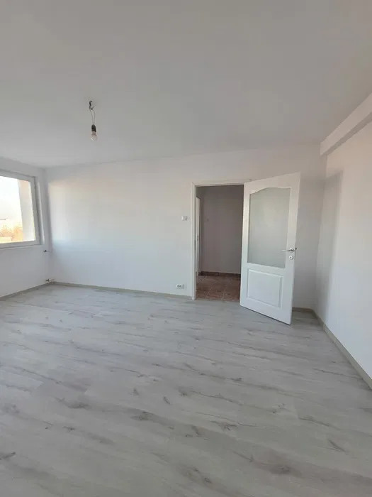 Vanzare apartament 2 camere complex Apusului
