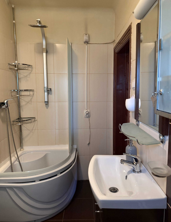 Inchiriere Garsoniera, zona Parcul Carol