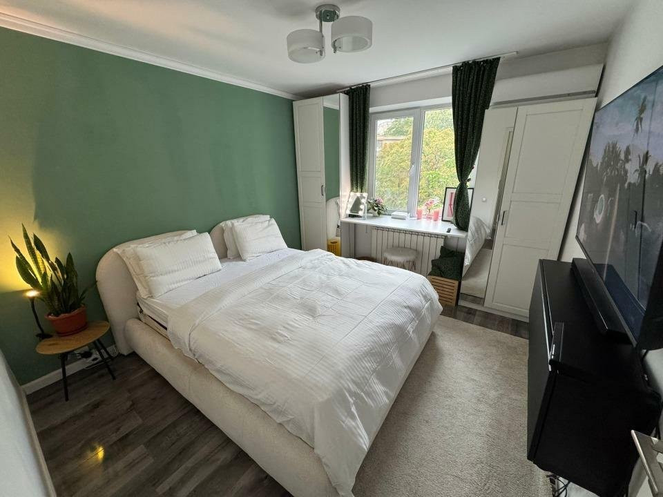 Vanzare apartament 3 camere Crangasi