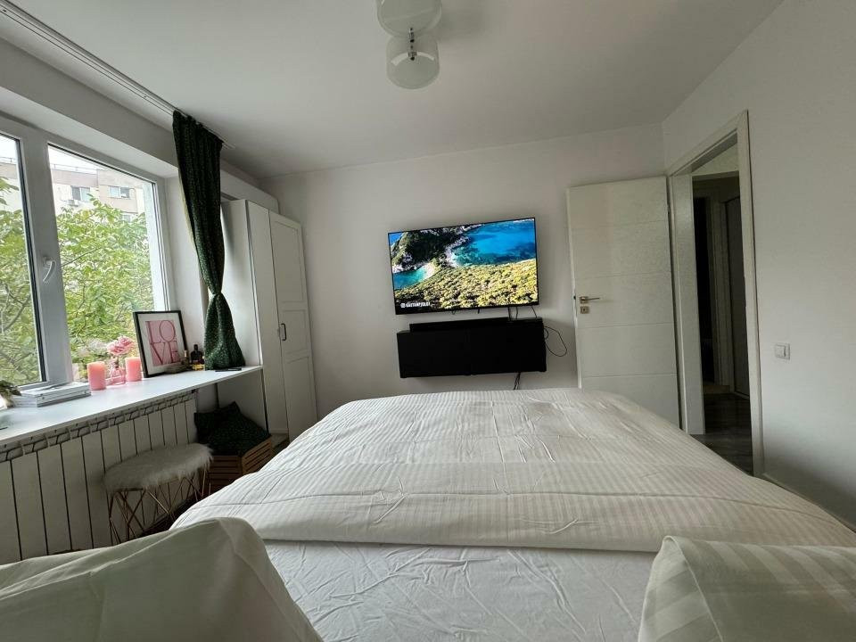 Vanzare apartament 3 camere Crangasi