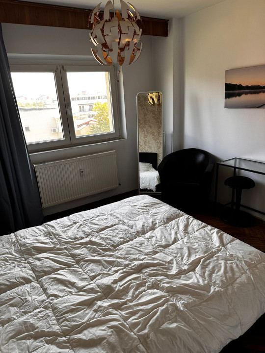 2 camere metrou Victoriei-Titulescu