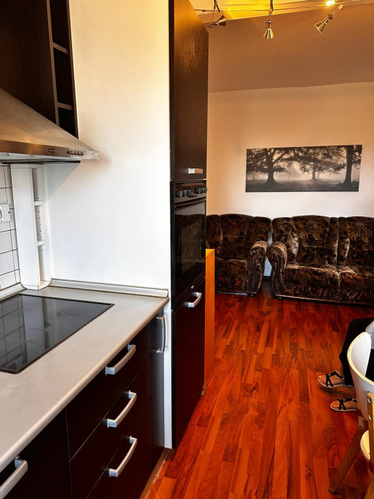 2 camere metrou Victoriei-Titulescu