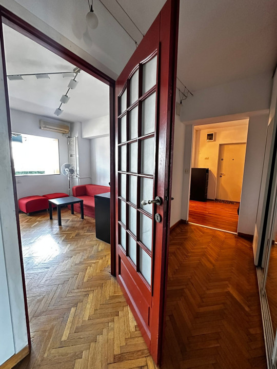 2 camere metrou Victoriei-Titulescu