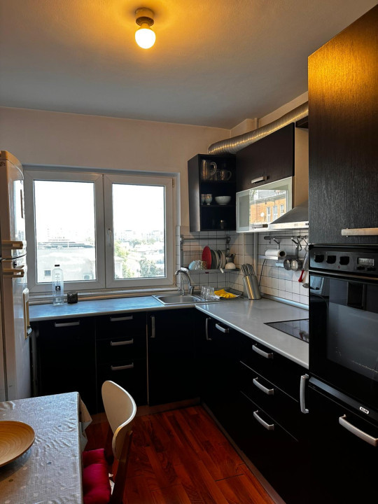 2 camere metrou Victoriei-Titulescu