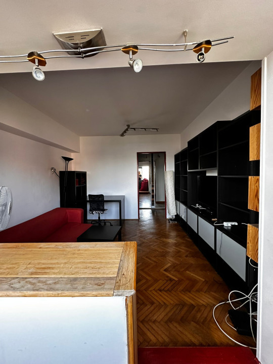 2 camere metrou Victoriei-Titulescu