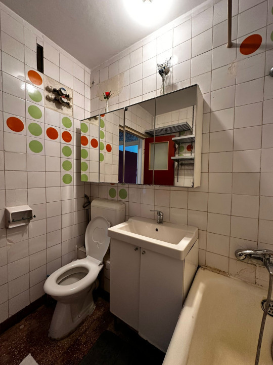 2 camere metrou Victoriei-Titulescu