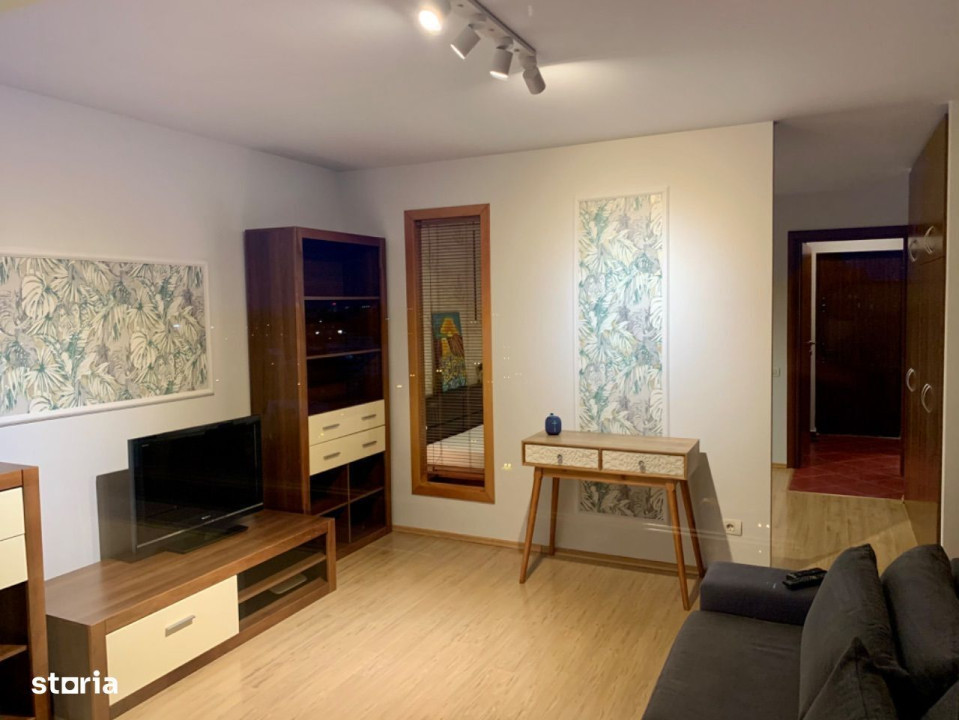 Vanzare garsoniera dubla zona Pod Constanta