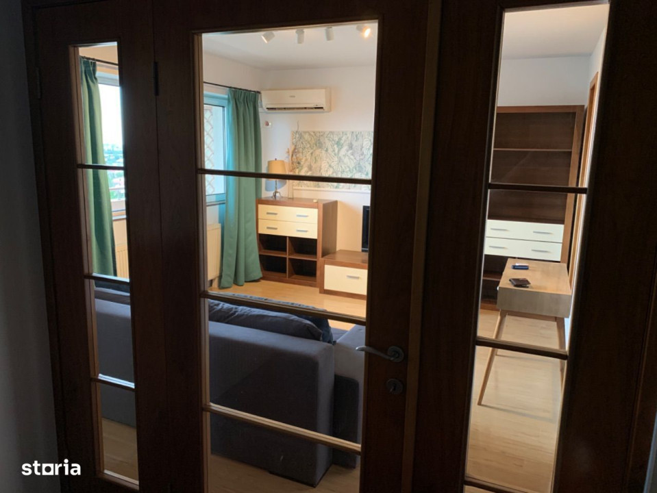 Vanzare garsoniera dubla zona Pod Constanta